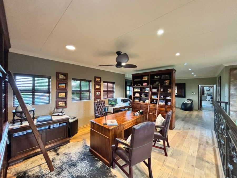 5 Bedroom Property for Sale in Grimbeeck Park North West